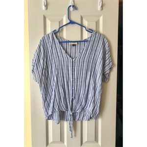 Lightweight Lady’s Button-down Tee